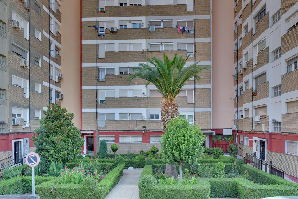Apartamentos San Lazaro ซาราโกซา ภายนอก รูปภาพ