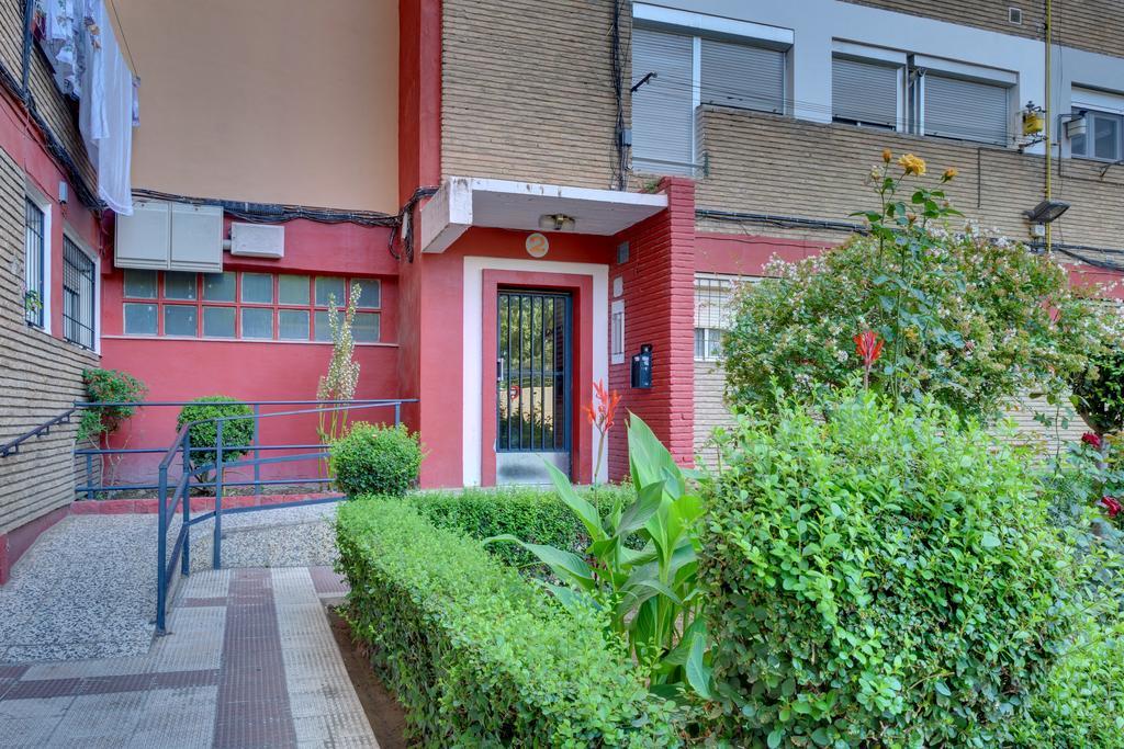 Apartamentos San Lazaro ซาราโกซา ภายนอก รูปภาพ