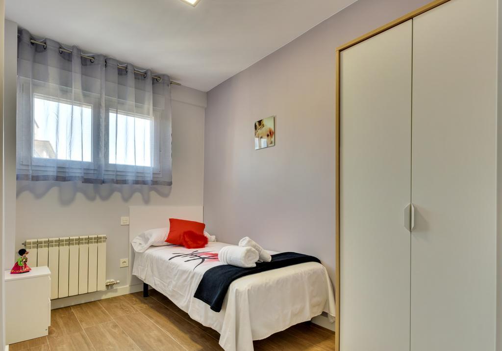 Apartamentos San Lazaro ซาราโกซา ภายนอก รูปภาพ